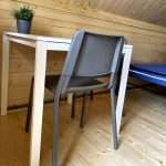 Trekkershoeske tafel en stoel